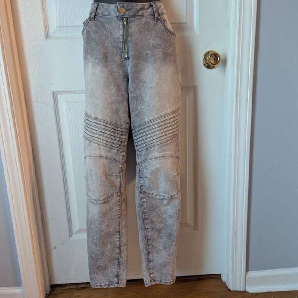 Nicki Minaj Mid rise light gray wash jeans - 11/12